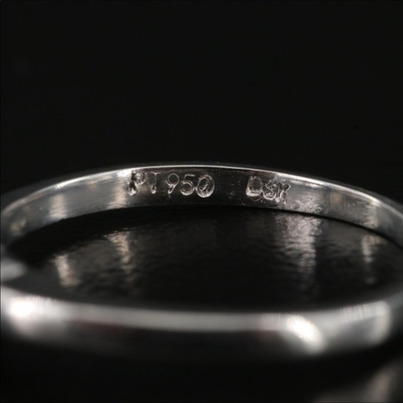 - Platinum Diamond solitaire ring - Picture 5 of 8